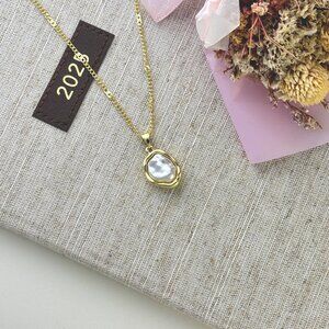 Baroque Pearl Necklace – Unique Irregular Pearl Pendant – 14k Gold Pearl Jewelry